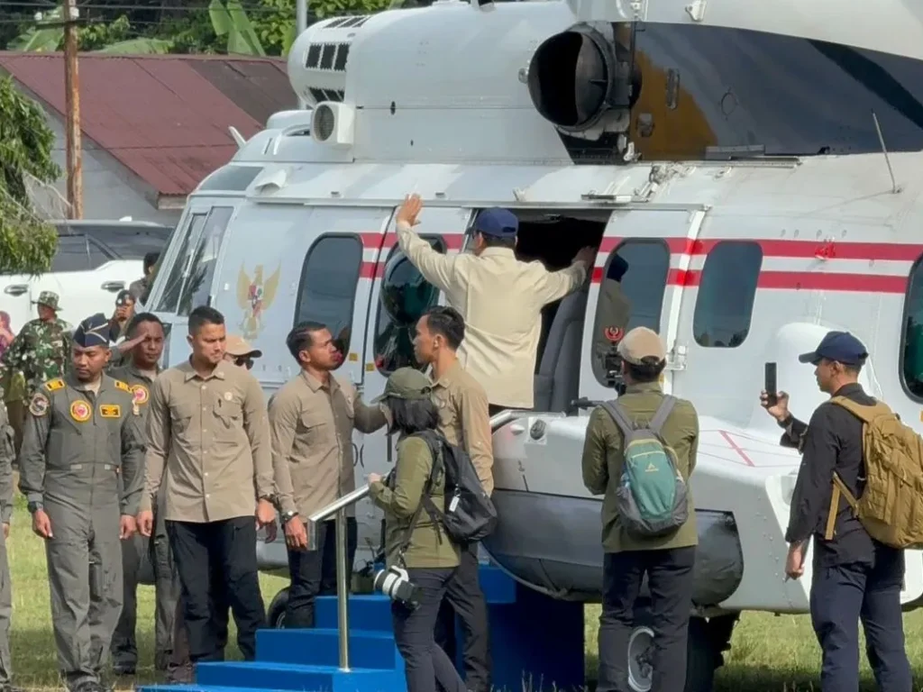 Presiden Prabowo Subianto bertolak ke Aceh Tamiang dari Tapanuli Selatan, Sumatera Utara, Kamis (1/1/2026).